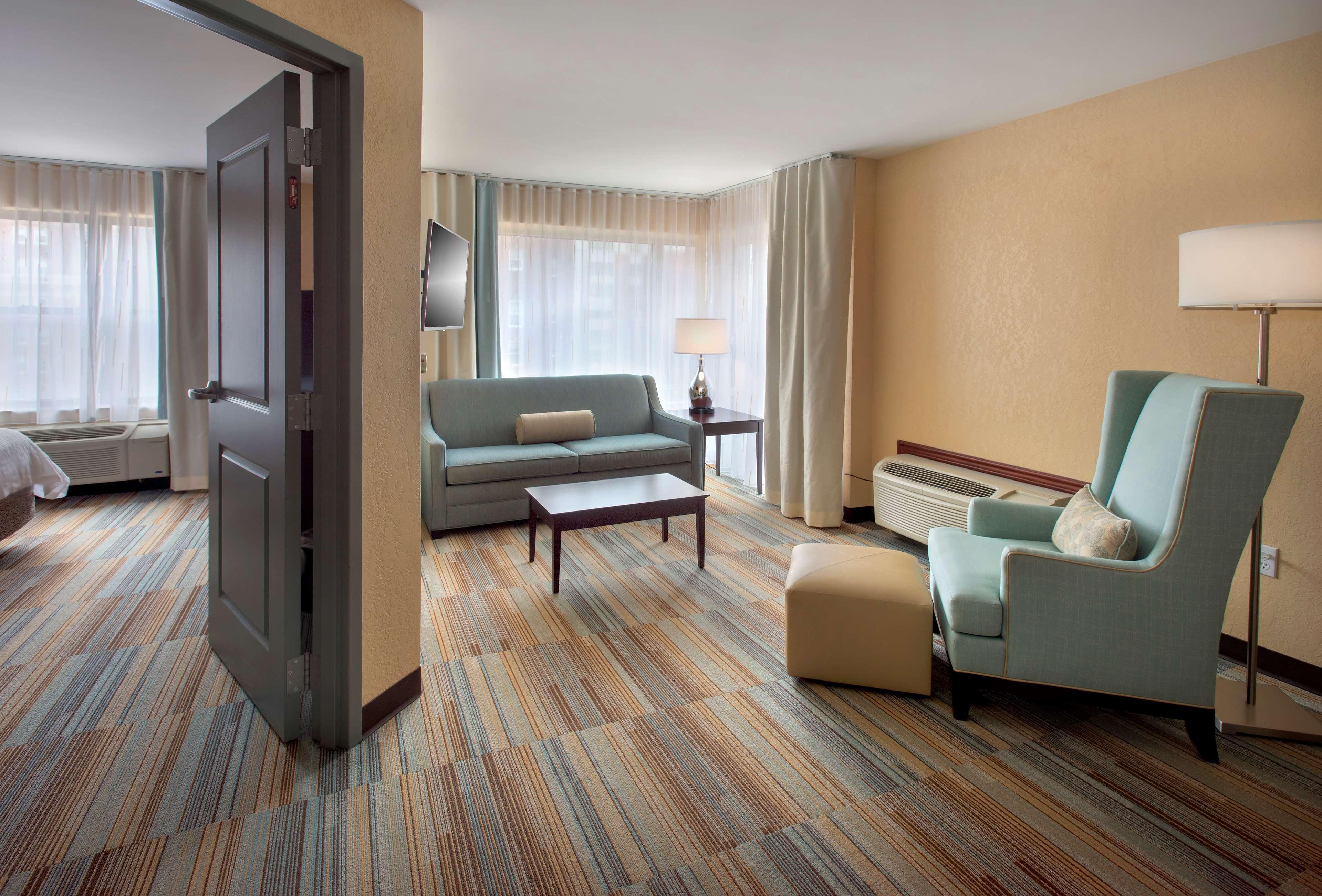 Hilton Garden Inn Albany Medical Center Экстерьер фото