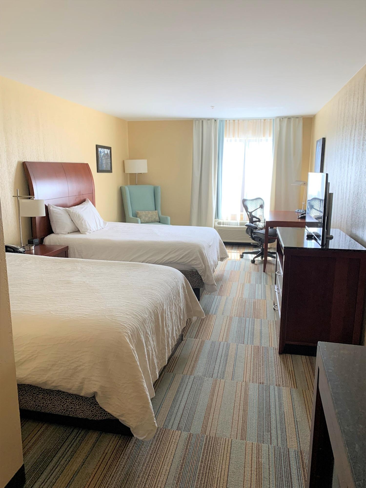 Hilton Garden Inn Albany Medical Center Экстерьер фото
