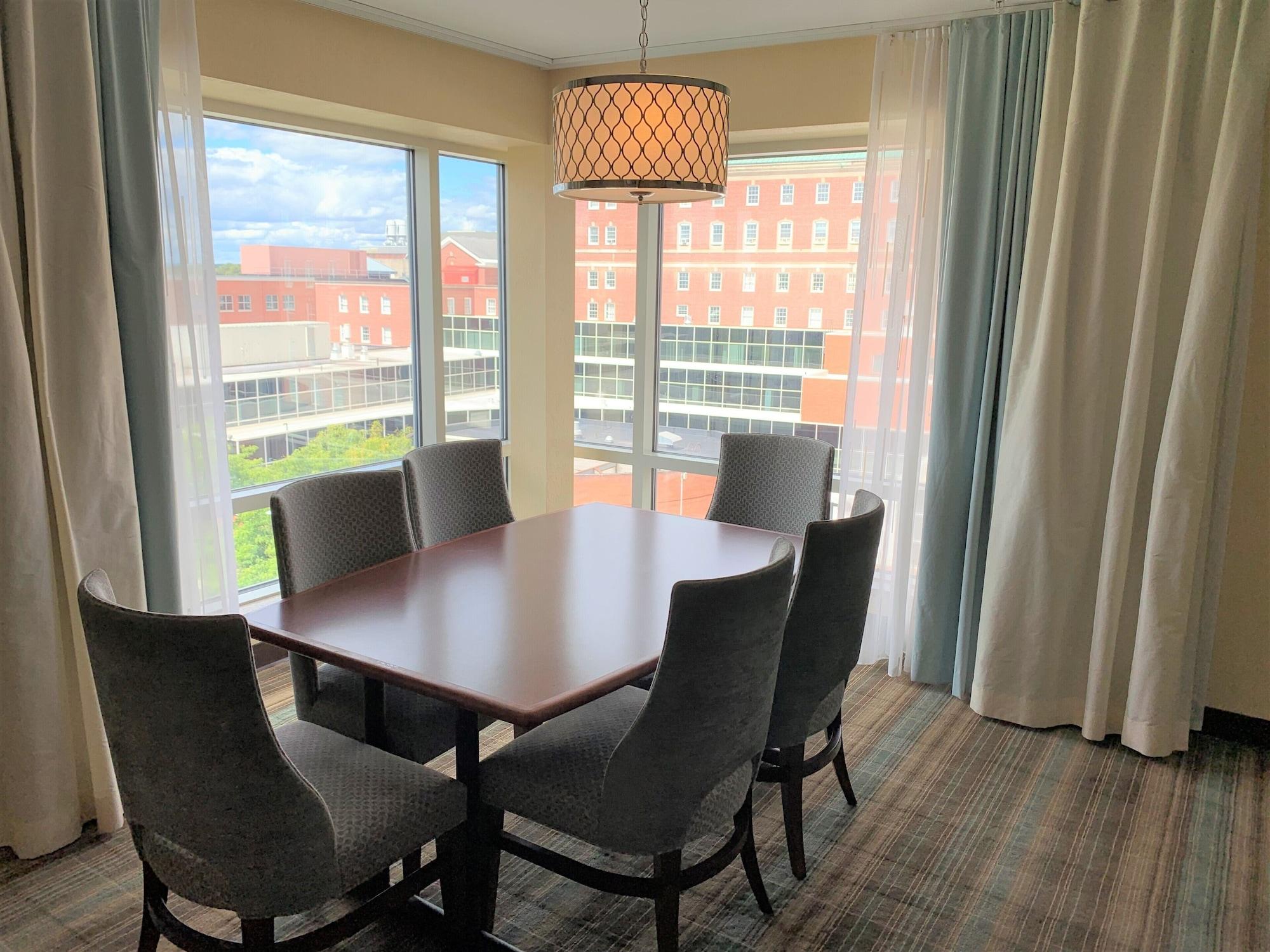Hilton Garden Inn Albany Medical Center Экстерьер фото