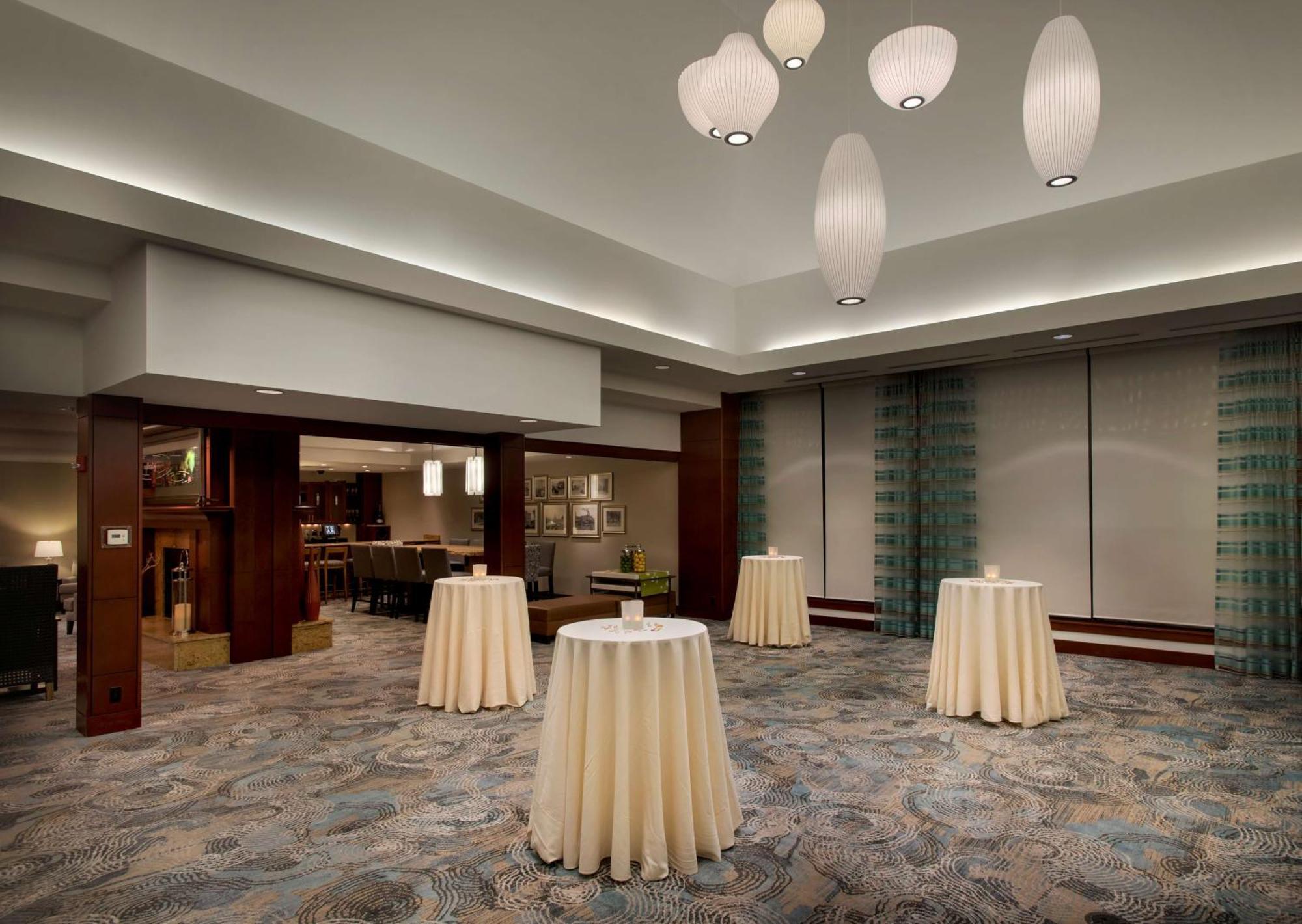 Hilton Garden Inn Albany Medical Center Экстерьер фото