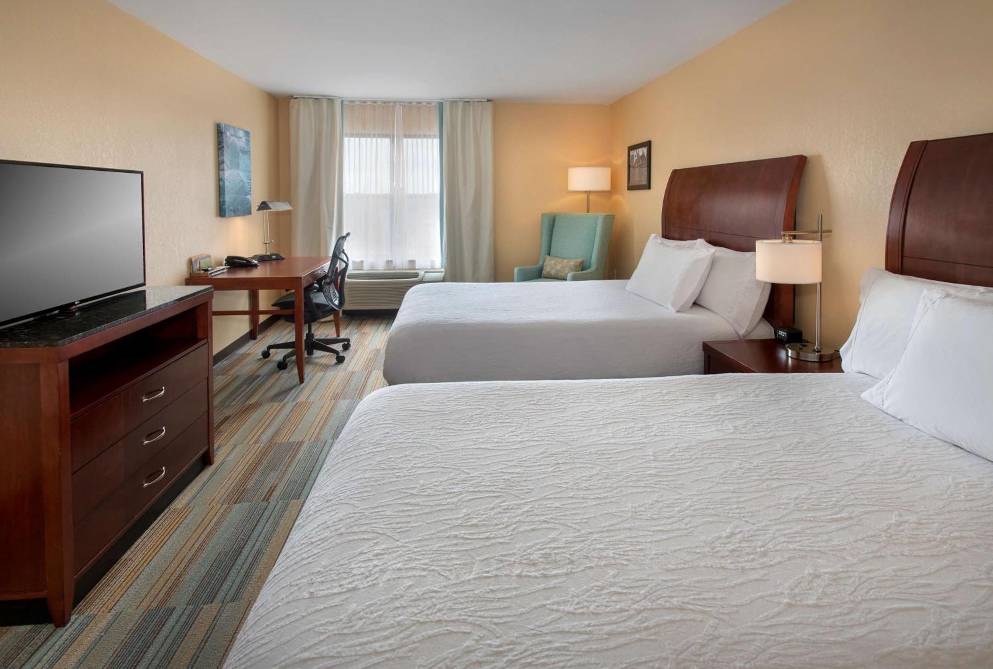 Hilton Garden Inn Albany Medical Center Экстерьер фото