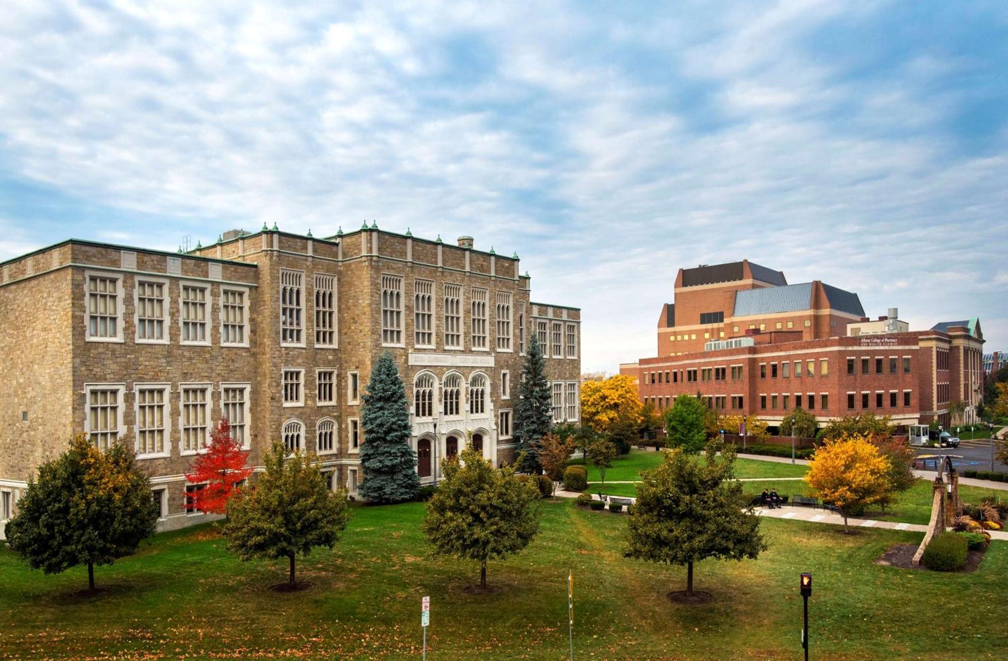 Hilton Garden Inn Albany Medical Center Экстерьер фото