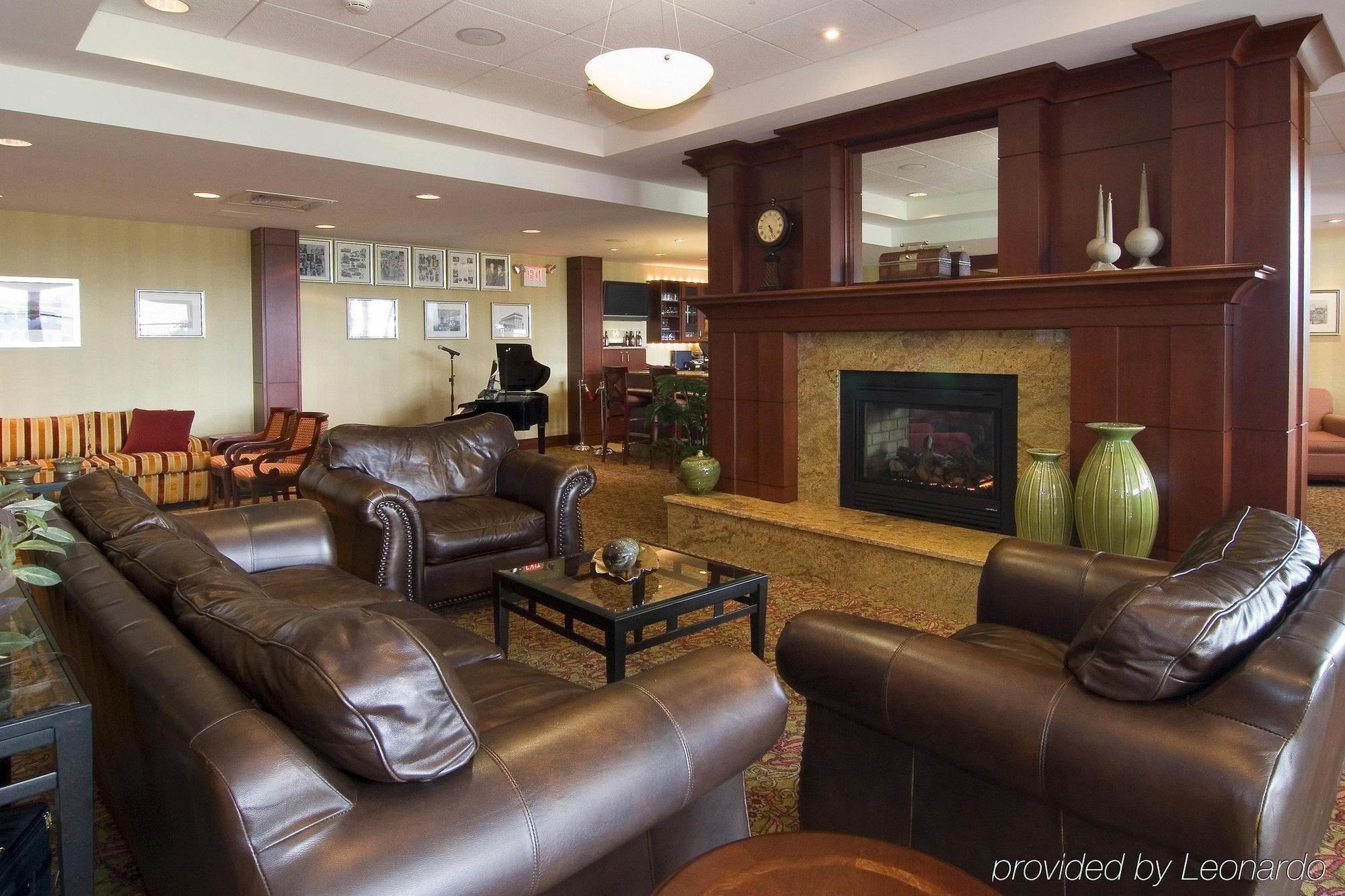 Hilton Garden Inn Albany Medical Center Интерьер фото
